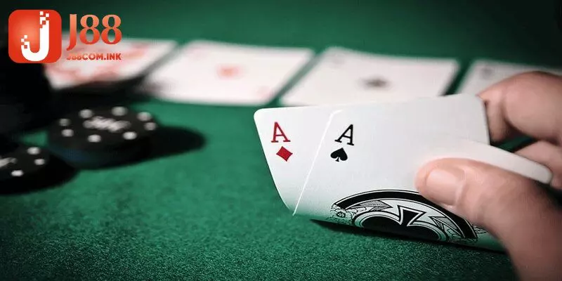 Cách chơi Poker khá đơn giản, giúp người chơi dễ dàng làm quen